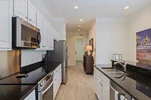125 Commonwealth Ct N, Saint Petersburg, FL 33716 - Photo 16