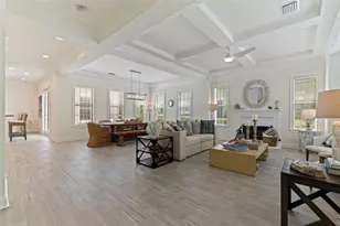 125 Commonwealth Ct N, Saint Petersburg, FL 33716 - Photo 2