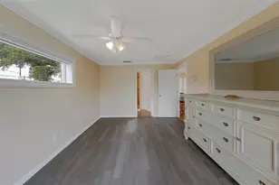 2017 Cove Dr, Largo, FL 33774 - Photo 30