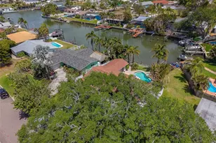 2017 Cove Dr, Largo, FL 33774 - Photo 54