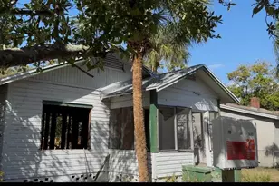 1059 15th Ave S, Saint Petersburg, FL 33705 - Photo 2