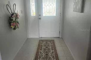 1405 Jacobson Cir, Sun City Center, FL 33573 - Photo 8