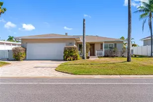 555 115th Ave, Treasure Island, FL 33706 - Photo 4