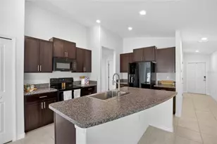 11936 MIracle Mile Dr, Riverview, FL 33578 - Photo 4