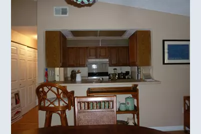 807 Jacaranda Drive, Oldsmar, FL 34677 - Photo 2