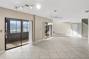 846 Glades Ct NE, Saint Petersburg, FL 33702 - Photo 16