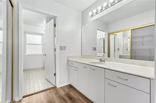 846 Glades Ct NE, Saint Petersburg, FL 33702 - Photo 36