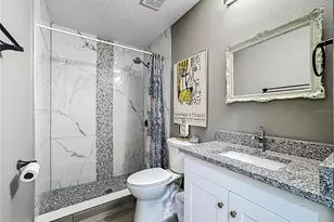 321 21st St W, Palmetto, FL 34221 - Photo 16