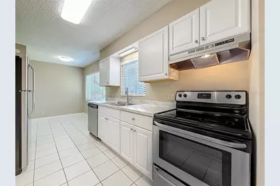 6301 Newtown Circle #1A2, Tampa, FL 33615 - Photo 6