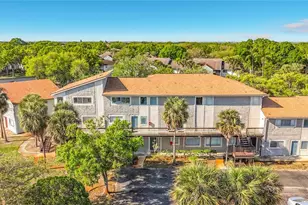 6301 Newtown Cir, Tampa, FL 33615 - Photo 2