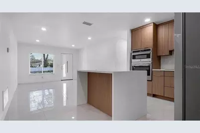 8641 May Circle, Tampa, FL 33614 - Photo 4