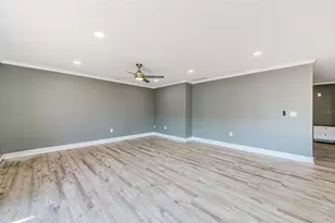 722 116th Ave N, Saint Petersburg, FL 33716 - Photo 10