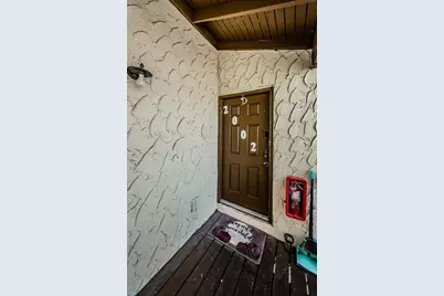 722 116th Ave N #2002, Saint Petersburg, FL 33716 - Photo 4