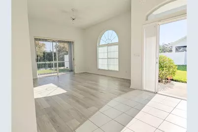 208 Hemingway Drive, Oldsmar, FL 34677 - Photo 8