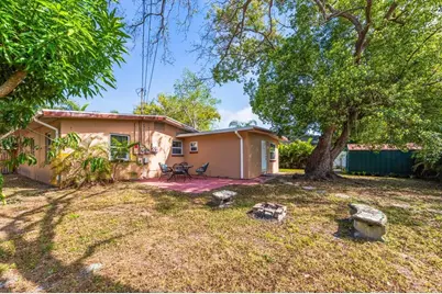 611 11th Street NW, Largo, FL 33770 - Photo 30