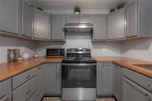 714 Belt Ct, Tampa, FL 33612 - Photo 8