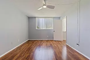 4895 Bay St NE, Saint Petersburg, FL 33703 - Photo 20