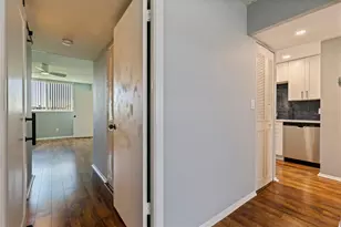 4895 Bay St NE, Saint Petersburg, FL 33703 - Photo 26