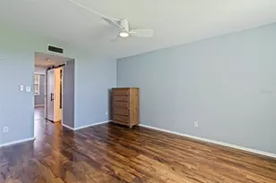 4895 Bay St NE, Saint Petersburg, FL 33703 - Photo 18