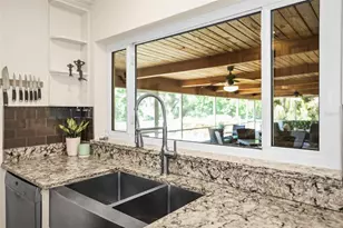 1600 Park St N, Saint Petersburg, FL 33710 - Photo 24