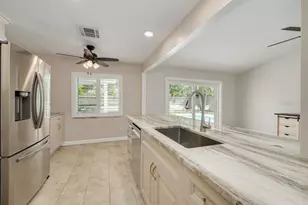 2162 Cypress Point Dr N, Clearwater, FL 33763 - Photo 12