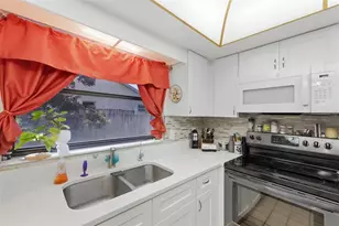 1102 Springtime Dr, Holiday, FL 34691 - Photo 24