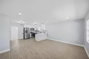 6052 Central Ave, New Port Richey, FL 34653 - Photo 10