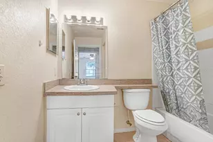 5924 Brickleberry Ln, Zephyrhills, FL 33541 - Photo 28