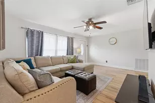 1130 8th Ave NE, Largo, FL 33770 - Photo 10