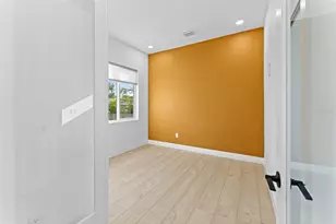 4907 15th Ave N, Saint Petersburg, FL 33710 - Photo 6