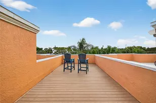 922 N Shore Dr NE, Saint Petersburg, FL 33701 - Photo 26