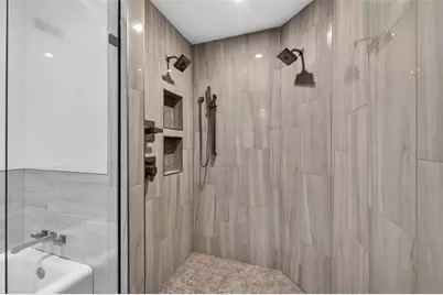 922 N Shore Drive NE, Saint Petersburg, FL 33701 - Photo 20