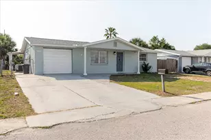 9803 Richwood Ln, Port Richey, FL 34668 - Photo 2