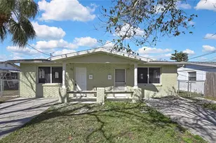 12527 1st Isle, Hudson, FL 34667 - Photo 2