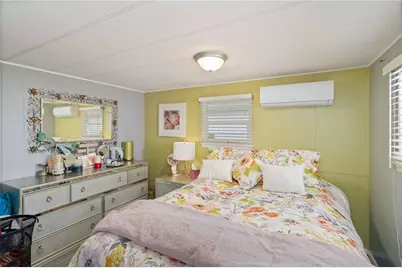 5203 W Pine Street N, Saint Petersburg, FL 33709 - Photo 16