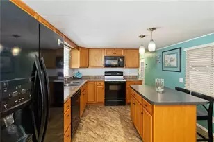 5203 W Pine Street N, Saint Petersburg, FL 33709 - Photo 8