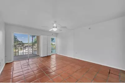 4900 38th Way S #302, Saint Petersburg, FL 33711 - Photo 10