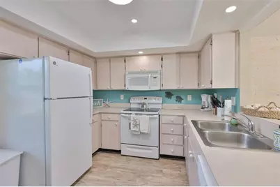 2007 N Halcyon Drive #310, Sun City Center, FL 33573 - Photo 8