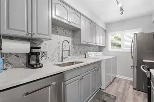 501 E Bay Dr, Largo, FL 33770 - Photo 14