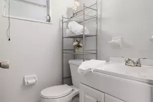 2027 E Valencia Way E, Clearwater, FL 33764 - Photo 26