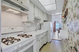 5940 21st St N, Saint Petersburg, FL 33714 - Photo 6