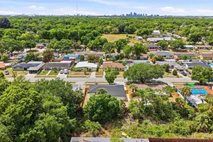 1212 Julian Ln Dr, Tampa, FL 33619 - Photo 46