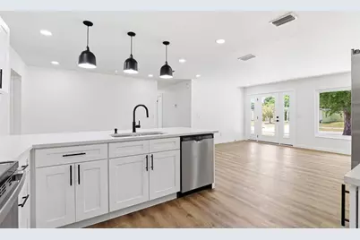 1212 Julian Lane Drive, Tampa, FL 33619 - Photo 18