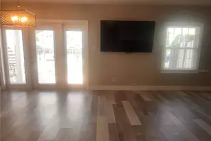 5075 Starfish Dr SE, Saint Petersburg, FL 33705 - Photo 4