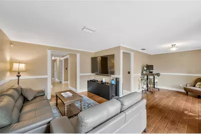 13921 Cherry Dale Lane, Tampa, FL 33618 - Photo 8