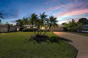 11490 84th Ave, Seminole, FL 33772 - Photo 1