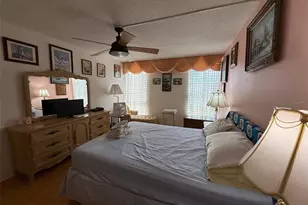 7400 Sun Island Dr S, South Pasadena, FL 33707 - Photo 16