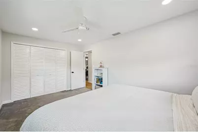 11469 Imperial Grove Drive E, Largo, FL 33774 - Photo 16