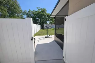 207 N Beverly Ave, Tampa, FL 33609 - Photo 20