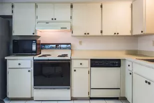 11231 Dollar Lake Dr, Port Richey, FL 34668 - Photo 4